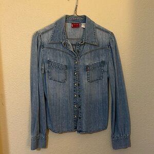Levi’s Jean shirt, size large